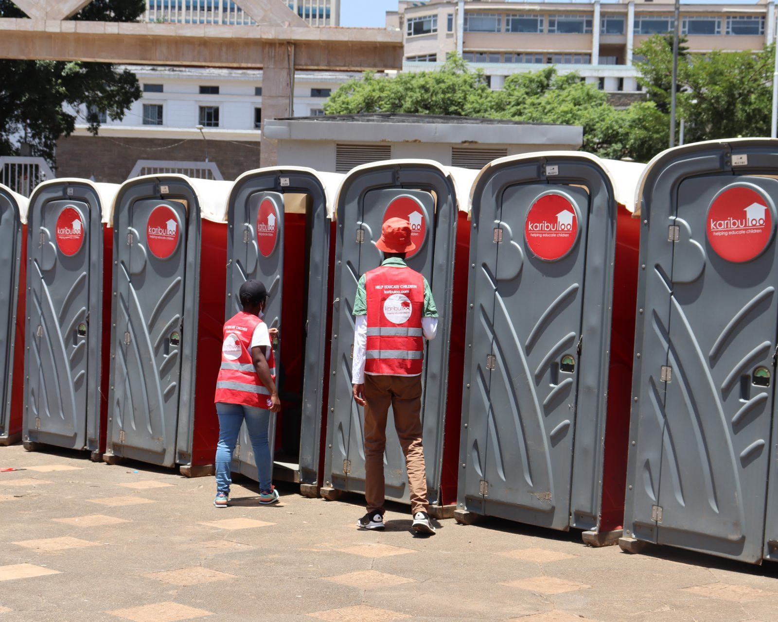 The Ultimate Guide to Renting Portable Toilets for Your Event